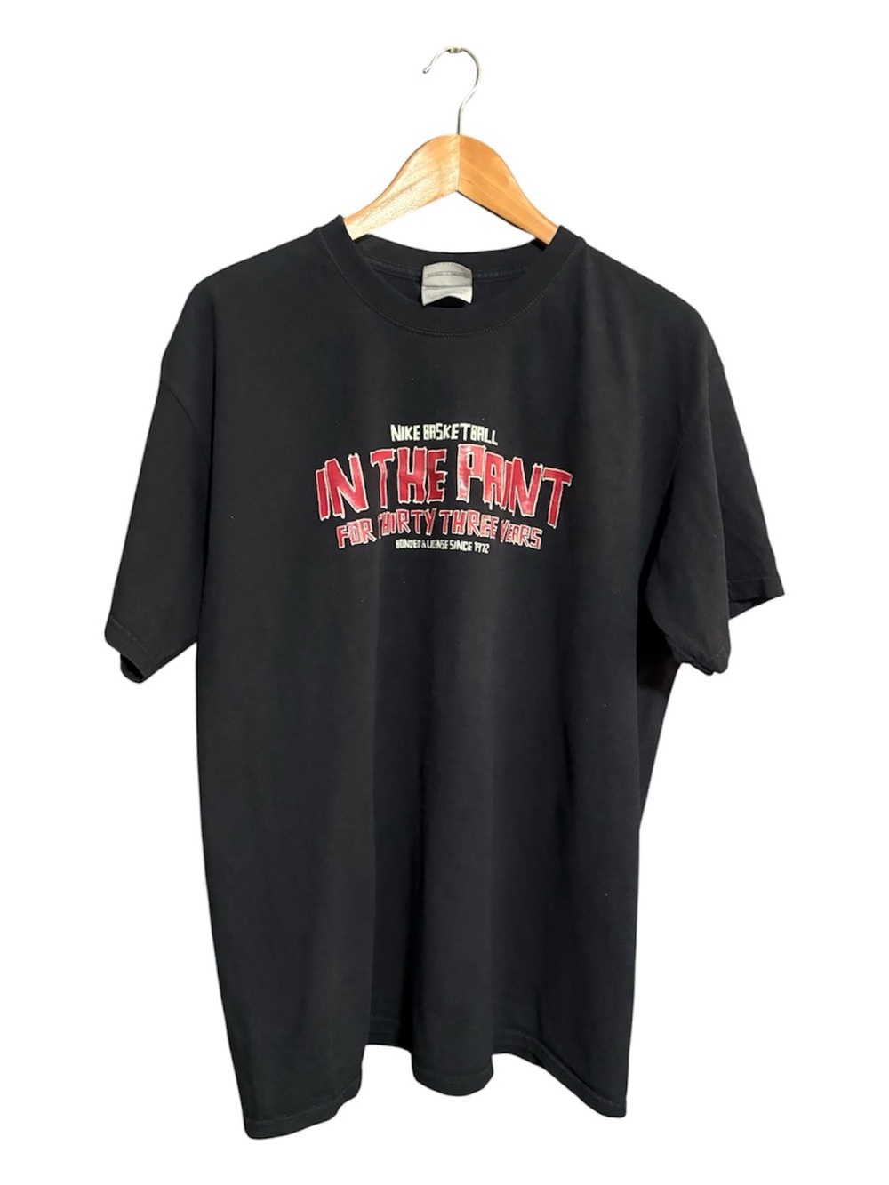 NIKE Vintage Y2K Black Basketball Graphic Tee